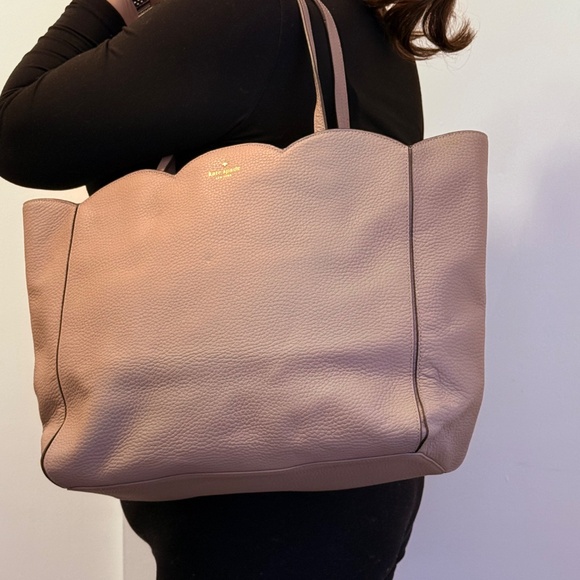 Kate Spade Blush Scalloped Leather Tote Bag Work Shoulder Bag - Picture 4 of 7